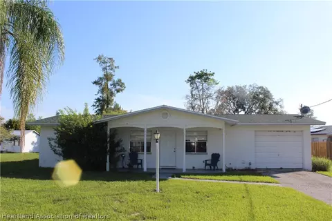 2216 Croydon Rd, Sebring, FL 33870 photo 1