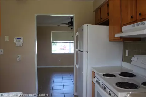2216 Croydon Rd, Sebring, FL 33870 photo 4
