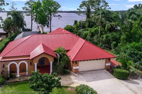 2001 Manatee Dr, Sebring, FL 33870 photo 1