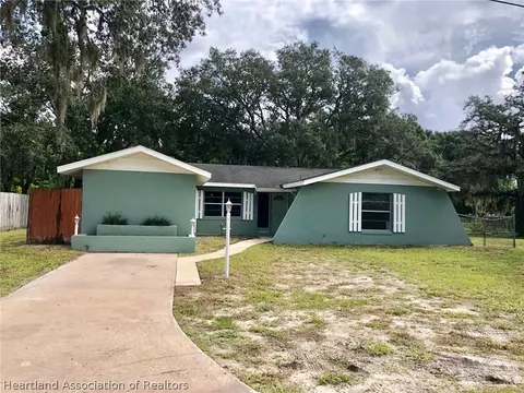 3220 King Dr, Sebring, FL 33870 photo 1