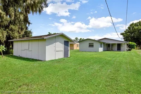 233 Thrush Ave, Sebring, FL 33870 photo 13