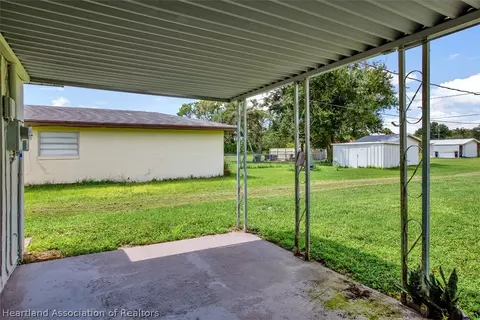 233 Thrush Ave, Sebring, FL 33870 photo 14
