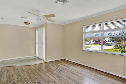 233 Thrush Ave, Sebring, FL 33870 photo 17