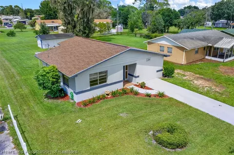 233 Thrush Ave, Sebring, FL 33870 photo 2