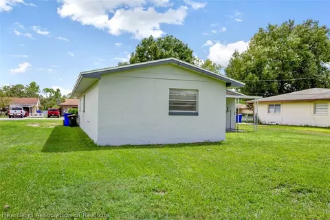 233 Thrush Ave, Sebring, FL 33870 photo 11