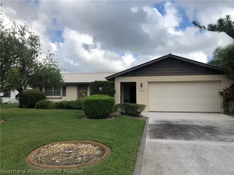 1910 Beach Dr, Sebring, FL 33870 photo 1