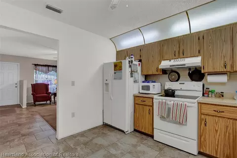 5014 Whiting Dr, Sebring, FL 33870 photo 3