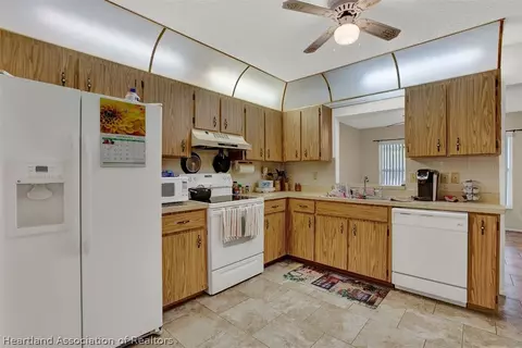 5014 Whiting Dr, Sebring, FL 33870 photo 2