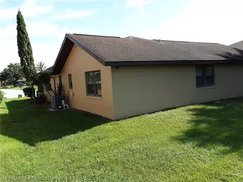 3022 Summertree Dr, Sebring, FL 33872 photo 4
