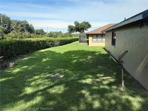 3022 Summertree Dr, Sebring, FL 33872 photo 5
