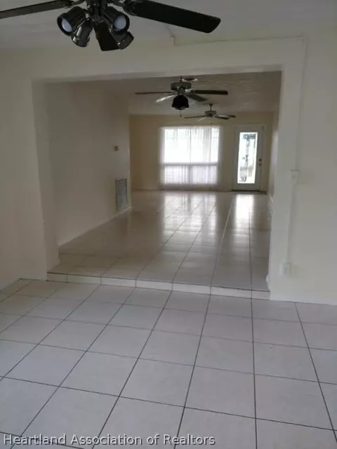 313 Sparrow Ave, Sebring, FL 33870 photo 8