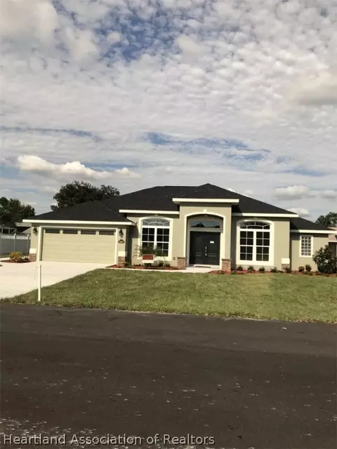 4800 Pebble Beach Dr, Sebring, FL 33872 photo 1