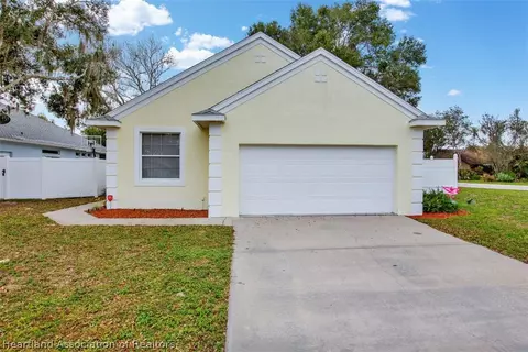 2801 Boulder Ct, Sebring, FL 33875 photo 1