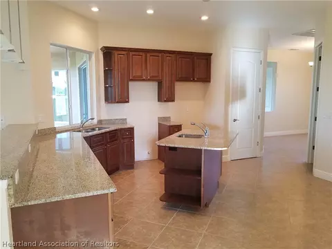 6708 Heavitree Dr, Sebring, FL 33876 photo 5