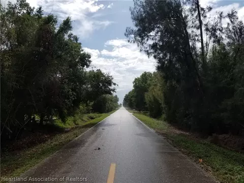2003 Valentine Ave, Lorida, FL 33857 photo 2