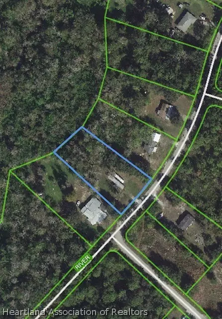 814 River Dr, Sebring, FL 33875 photo 2