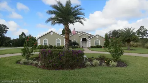 3203 Manor Dr, Sebring, FL 33872 photo 2