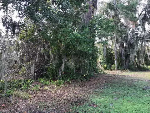 716 Memorial Dr, Sebring, FL 33870 photo 10
