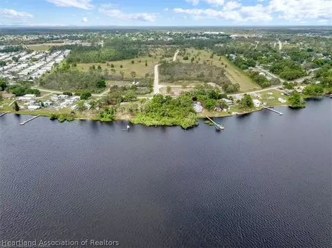 716 Memorial Dr, Sebring, FL 33870 photo 13