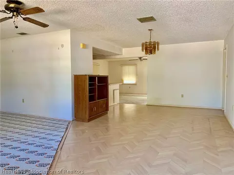 204 Thrush Ave, Sebring, FL 33870 photo 11
