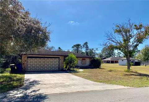 204 Thrush Ave, Sebring, FL 33870 photo 1