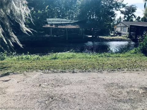 24 Peaceful Pl, Lorida, FL 33857 photo 2