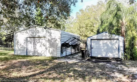 3430 King Dr, Sebring, FL 33870 photo 2