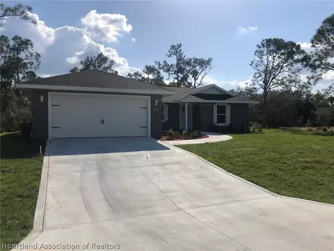 4301 Jaguar Dr, Sebring, FL 33872 photo 2