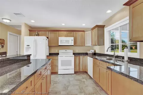 5905 Thunder Rd, Sebring, FL 33876 photo 2