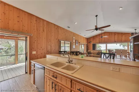 113 Wild Duck Pt, Lorida, FL 33857 photo 16