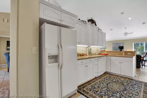 2301 Jackson Dr, Sebring, FL 33870 photo 3