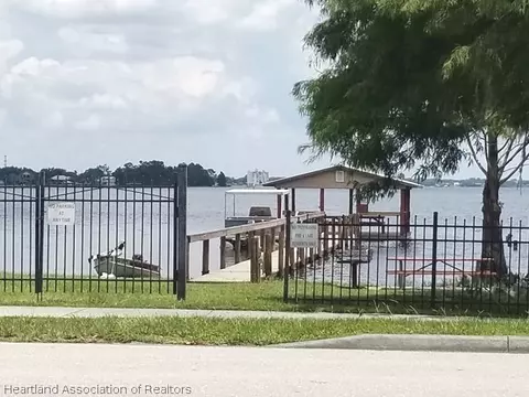 2202 Jackson Dr, Sebring, FL 33870 photo 4
