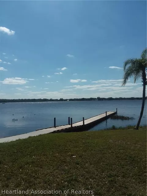6230 Lake Front Dr, Sebring, FL 33876 photo 9