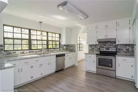 1825 Wright Ln, Lorida, FL 33857 photo 4