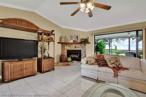 110 Cypress Pt, Lorida, FL 33857 photo 9
