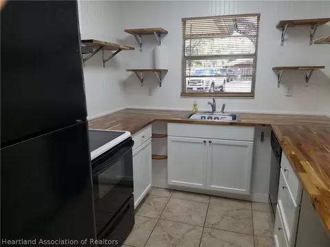 2355 28th Street 40e, Okeechobee, FL 34974 photo 3