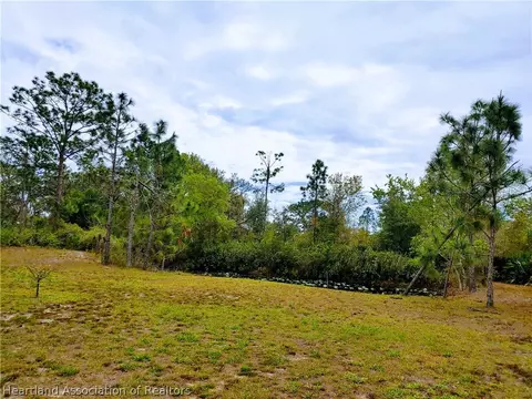 512 Moss Rd, Venus, FL 33960 photo 3