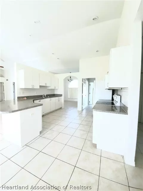 7809 Maya Ct, Sebring, FL 33876 photo 4