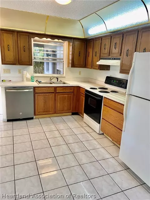 3205 Dolphin Dr, Sebring, FL 33870 photo 3