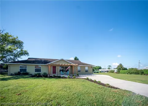 2817 Summit Dr, Sebring, FL 33870 photo 4