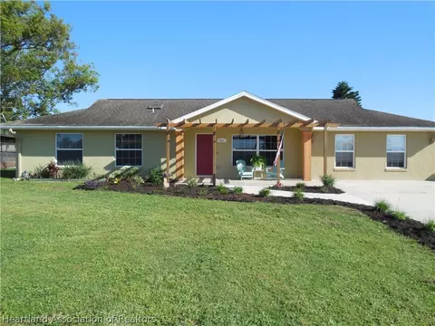 2817 Summit Dr, Sebring, FL 33870 photo 2