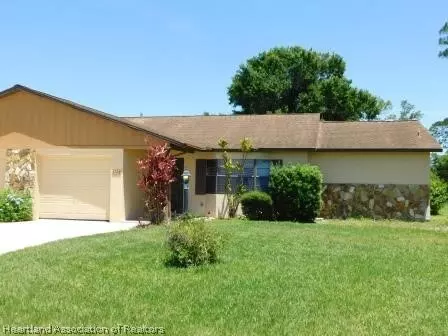 3928 Thunderbird Hill Cir, Sebring, FL 33872 photo 2