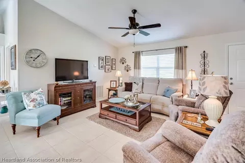 148 Friendly Cir, Sebring, FL 33876 photo 8