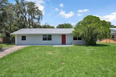 2703 King Dr, Sebring, FL 33870 photo 1