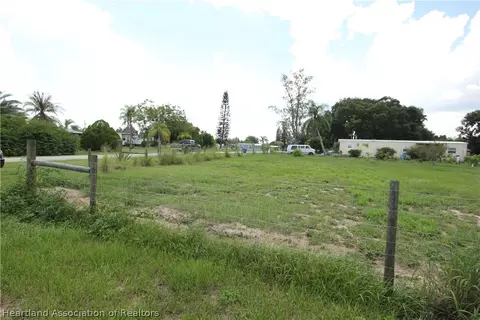 3225 Devon Ct, Sebring, FL 33870 photo 5
