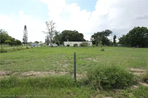 3225 Devon Ct, Sebring, FL 33870 photo 4
