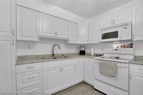 4004 Leaf Rd, Sebring, FL 33875 photo 9