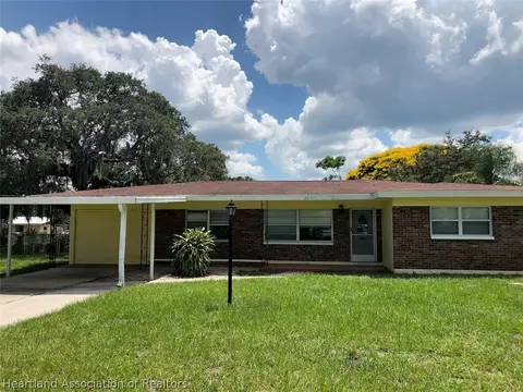 2417 Avalon Rd, Sebring, FL 33870 photo 1