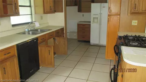 6877 NW 147th Ter, Okeechobee, FL 34972 photo 2