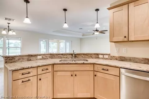 6413 Bridgeview Dr, Sebring, FL 33876 photo 12